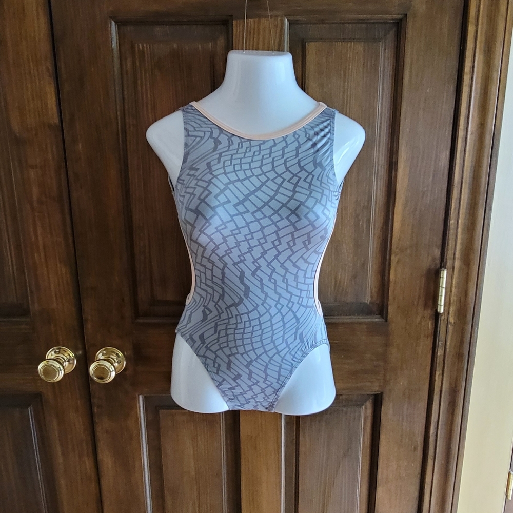 Bravado Elite Blue Lable One Piece Bathing Suit Gray and Peach P2P 13 L 19 NWOT